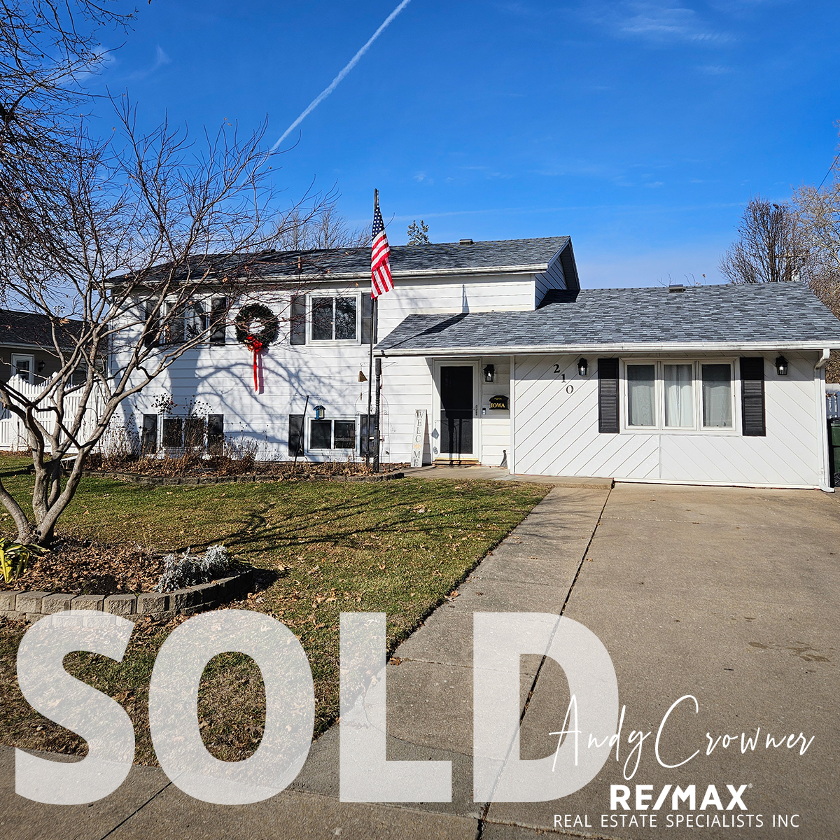 210 W Van Weiss Blvd, West Burlington, Iowa — 3 bed, 2 bath split-level sold for $162,500