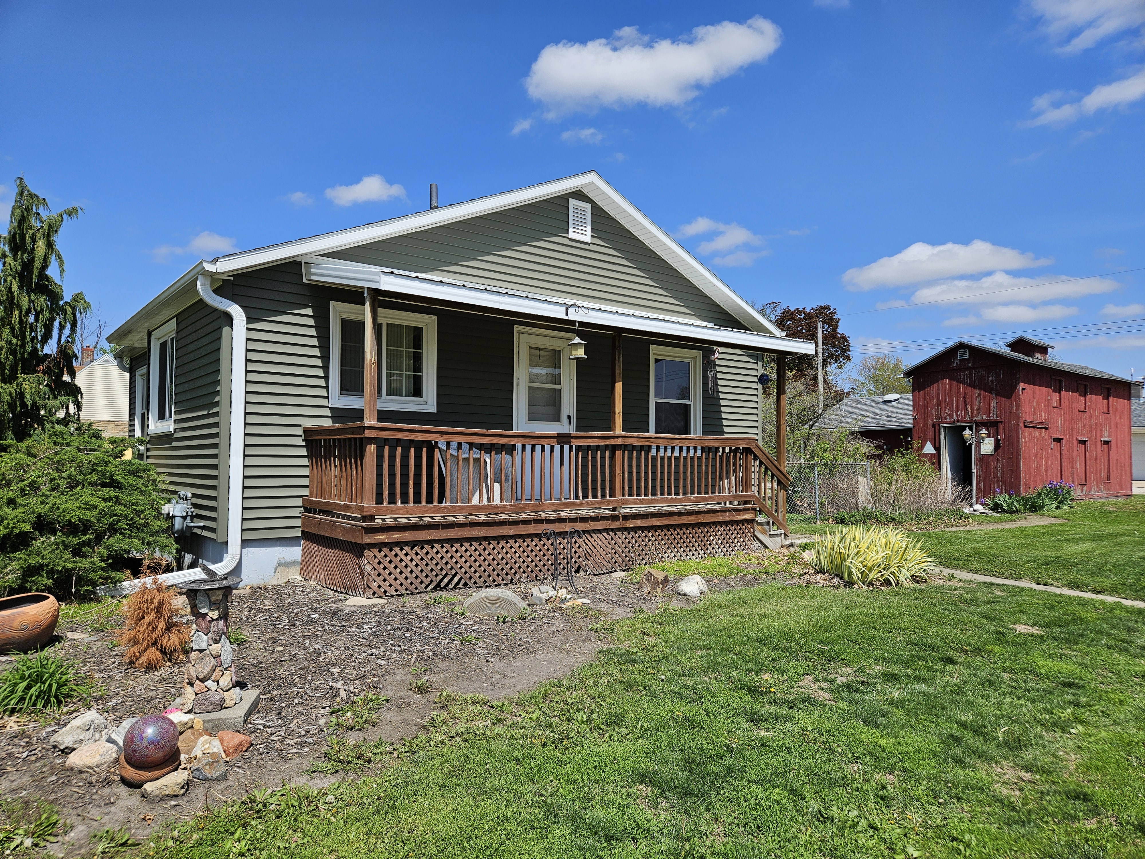 540 Leffler St, West Burlington, Iowa — 2 bed ranch home listed at $104,900